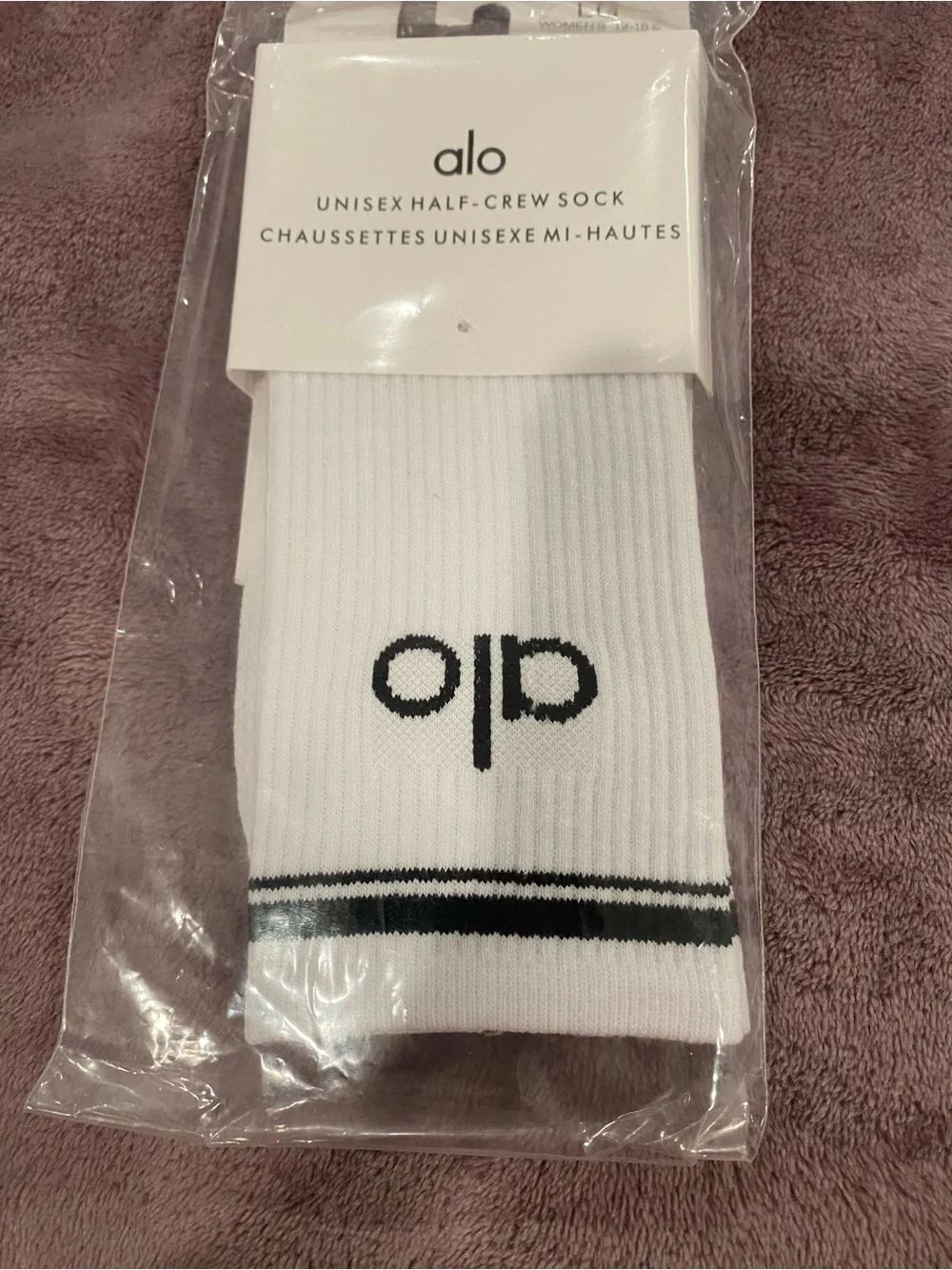 ALO Yoga pack includes
